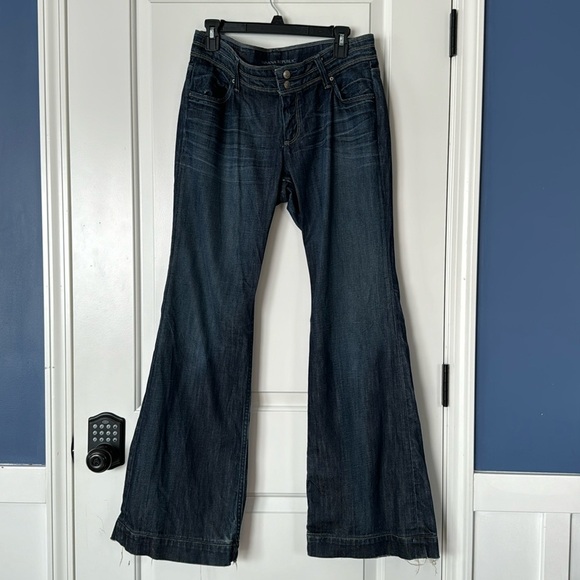BANANA REPUBLIC URBAN FLARED LEG JEANS SIZE 10 dark wash double button on front - Picture 1 of 15